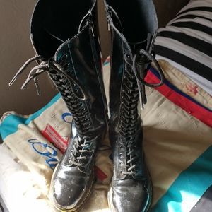 Dr. Marten's 20 eye black patent leather boots